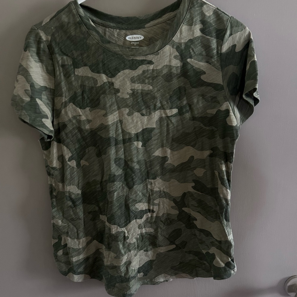 Old Navy Green Camo Short Sleeve Tee